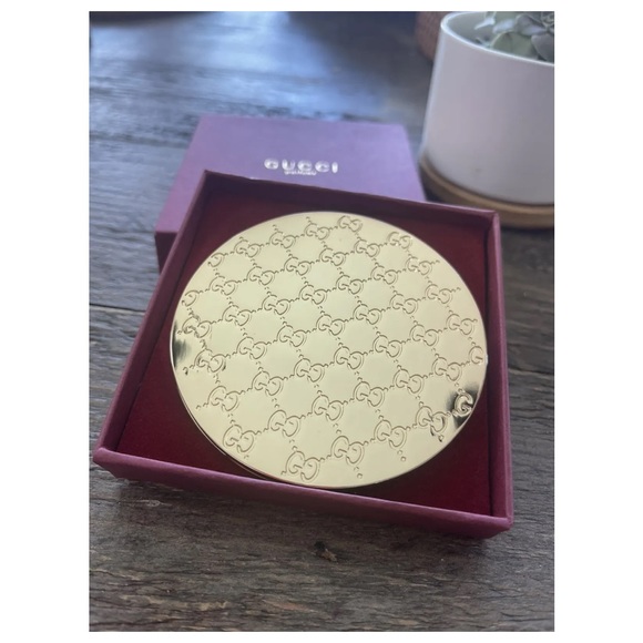 Authentic Gucci GG Monogram Compact Mirror By GUCCI Beauty - Picture 4 of 12